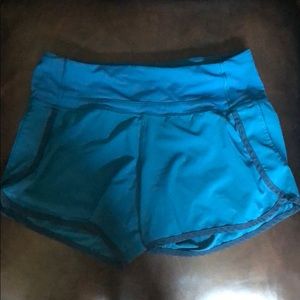 Size 2 lululemon run times shorts euc